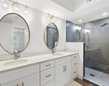 6801 Satinleaf Road S - Photo Thumbnail 16
