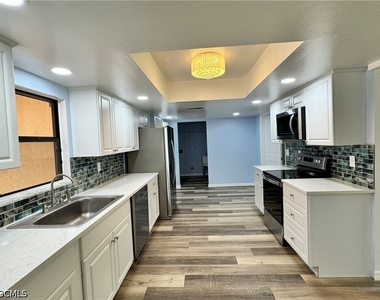 12601 Kelly Palm Drive - Photo Thumbnail 4