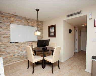 5713 Foxlake Drive - Photo Thumbnail 23