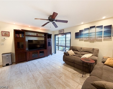 5713 Foxlake Drive - Photo Thumbnail 13