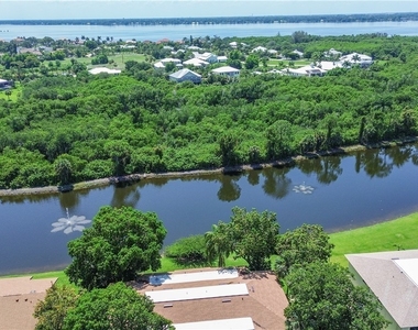 5713 Foxlake Drive - Photo Thumbnail 3