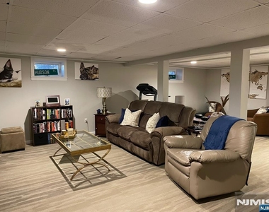 424-426 Greylock - Photo Thumbnail 12