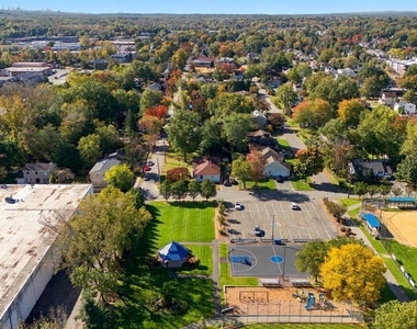 225 Walnut - Photo Thumbnail 31