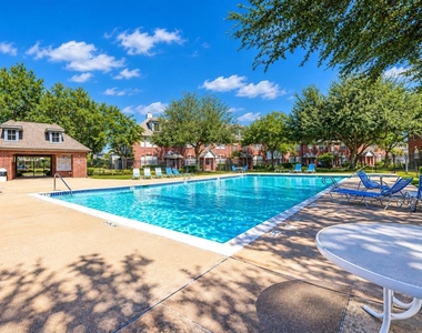1385 El Camino Village Drive - Photo Thumbnail 23