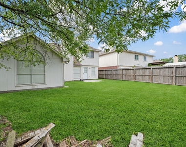 26900 Castlecliff Lane - Photo Thumbnail 30