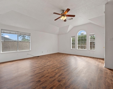 26900 Castlecliff Lane - Photo Thumbnail 21