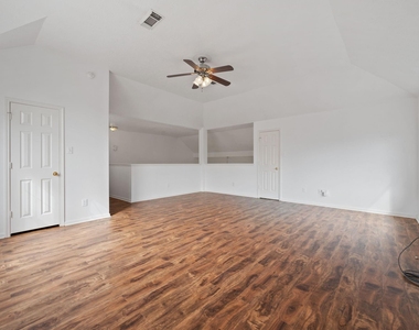 26900 Castlecliff Lane - Photo Thumbnail 23