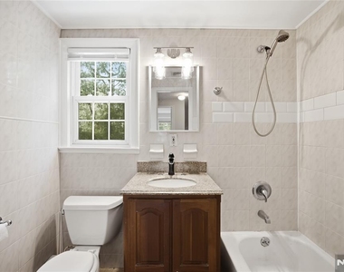 557 Monroe - Photo Thumbnail 16