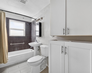 3501 Brewster - Photo Thumbnail 11