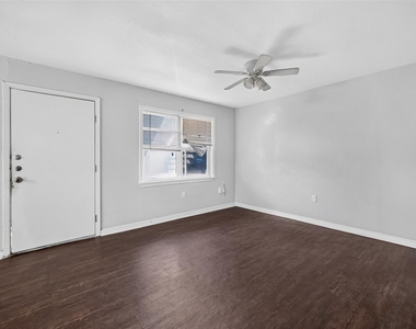 3501 Brewster - Photo Thumbnail 7