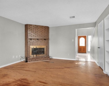 7003 Fox Knoll Lane - Photo Thumbnail 9
