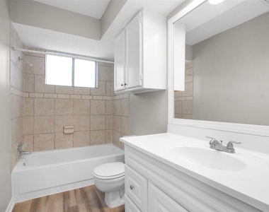 7003 Fox Knoll Lane - Photo Thumbnail 25