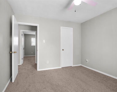 7003 Fox Knoll Lane - Photo Thumbnail 32