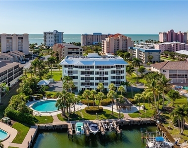1041 Swallow Avenue - Photo Thumbnail 30