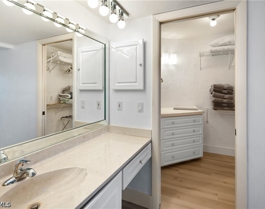 1041 Swallow Avenue - Photo Thumbnail 20