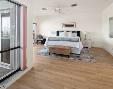 1041 Swallow Avenue - Photo Thumbnail 16