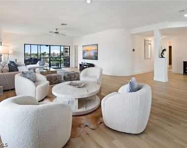 1041 Swallow Avenue - Photo Thumbnail 8