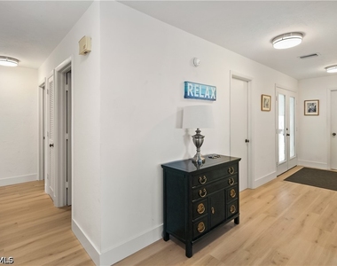 1041 Swallow Avenue - Photo Thumbnail 28