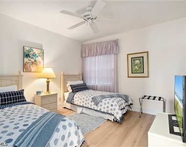 1041 Swallow Avenue - Photo Thumbnail 25
