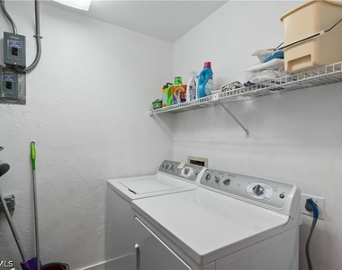 1041 Swallow Avenue - Photo Thumbnail 27