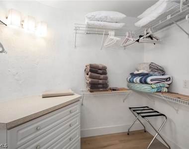 1041 Swallow Avenue - Photo Thumbnail 21