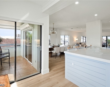 1041 Swallow Avenue - Photo Thumbnail 12