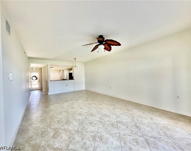3033 Driftwood Way - Photo Thumbnail 8