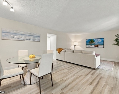 3000 Gulf Shore Boulevard N - Photo Thumbnail 5