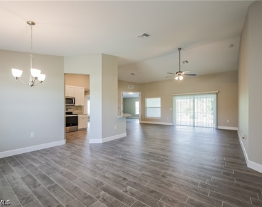 2519 24th Street W - Photo Thumbnail 2