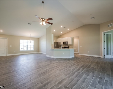 2519 24th Street W - Photo Thumbnail 1