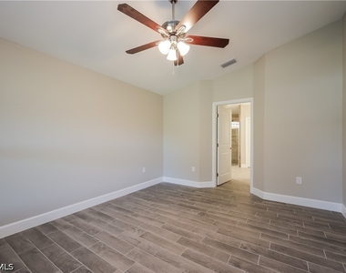 2519 24th Street W - Photo Thumbnail 6