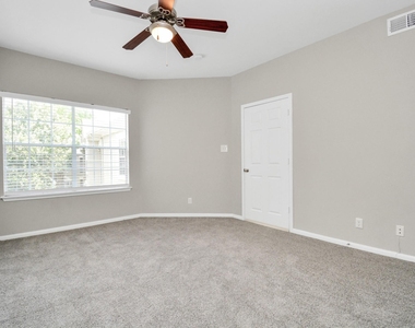2222 Maroneal Street - Photo Thumbnail 10