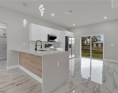 816 Palomino Street E - Photo Thumbnail 26