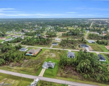 816 Palomino Street E - Photo Thumbnail 8