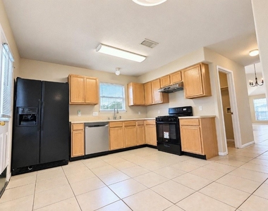 7015 Biton Drive - Photo Thumbnail 4