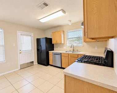 7015 Biton Drive - Photo Thumbnail 6