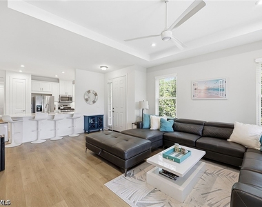 15138 Tolmino Street - Photo Thumbnail 3