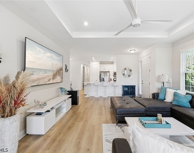 15138 Tolmino Street - Photo Thumbnail 4