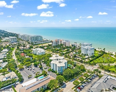 1300 Gulf Shore Boulevard N - Photo Thumbnail 19