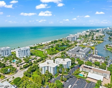 1300 Gulf Shore Boulevard N - Photo Thumbnail 20