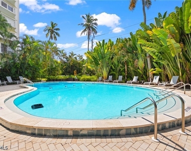1300 Gulf Shore Boulevard N - Photo Thumbnail 17