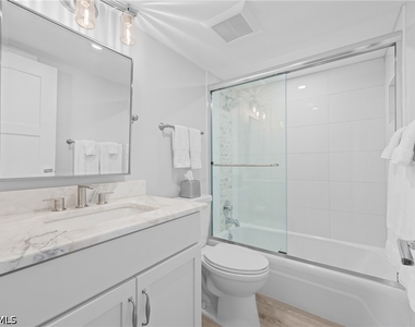 1300 Gulf Shore Boulevard N - Photo Thumbnail 16