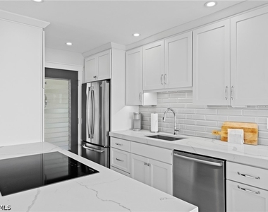 1300 Gulf Shore Boulevard N - Photo Thumbnail 7