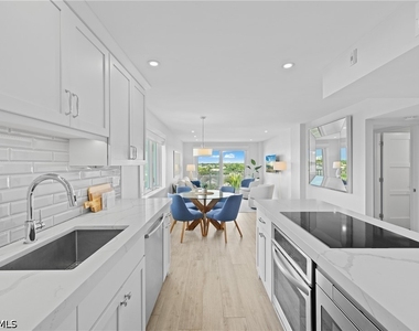 1300 Gulf Shore Boulevard N - Photo Thumbnail 9