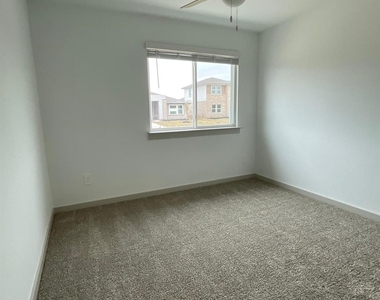 222 John House Lane - Photo Thumbnail 14