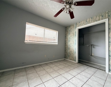 2731 Flintrock Circle - Photo Thumbnail 15