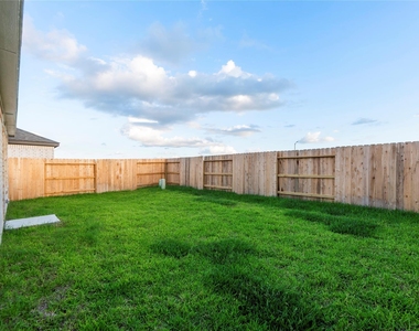 29051 Tall Wildgrass Court - Photo Thumbnail 3