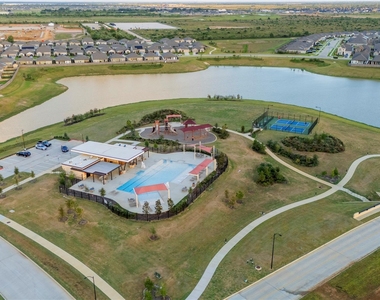 29051 Tall Wildgrass Court - Photo Thumbnail 23