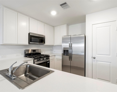 29051 Tall Wildgrass Court - Photo Thumbnail 11