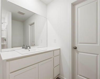 29051 Tall Wildgrass Court - Photo Thumbnail 16